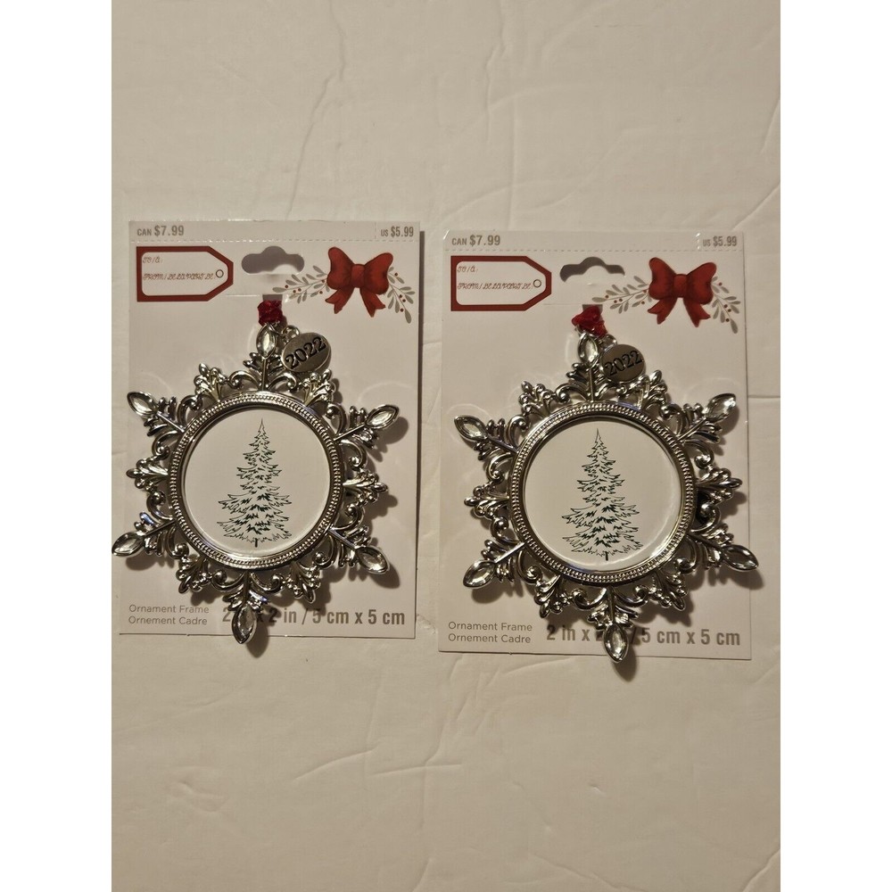 2022 Metal Mini Photo Christmas Ornament - Silver Circle Snowflake Studio Decor